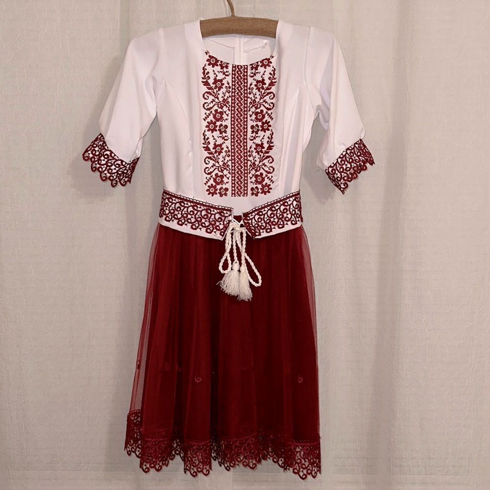 Girl 14-16 Embroidered White Burgundy Tulle Lace Short Sl Folk Formal Dress
